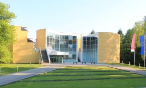 Haupteingang St. Virgil herangezoomt, Fotocredit Reinhard Weinmüller